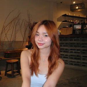 Meet your Posher, Alexis